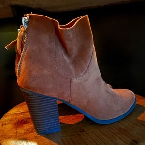 Coyote brown booties